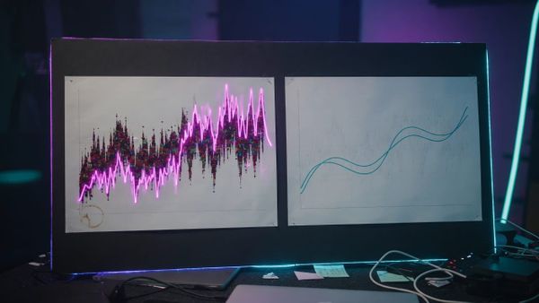 الإفراط في التعلم: عندما يتعلم الذكاء الاصطناعي لديك جيدًا جدًا… ويغفل الأساسي