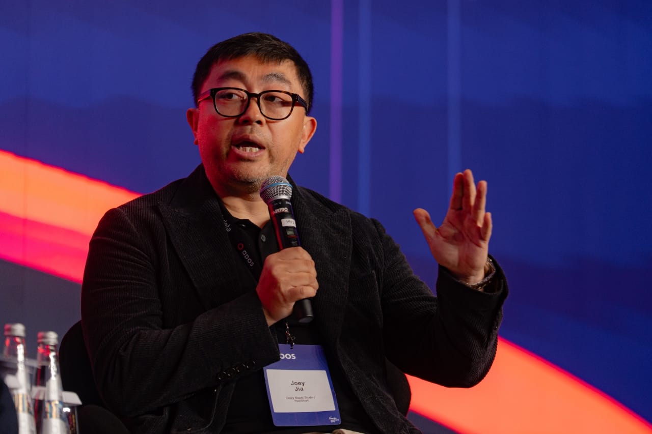 ReelShort founder Joey Jia speaking at APOS
