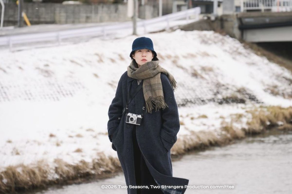 Two Seasons, Two Strangers