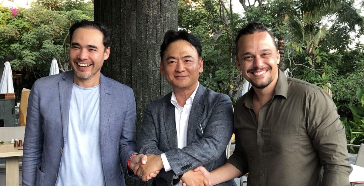 L-R: Catcha Group CEO Patrick Grove, JTBC COO Yong Dal Kim & iflix CEO Mark Britt