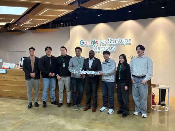 [Google] 클라이원트, 구글 공공 정책 부사장과 회동