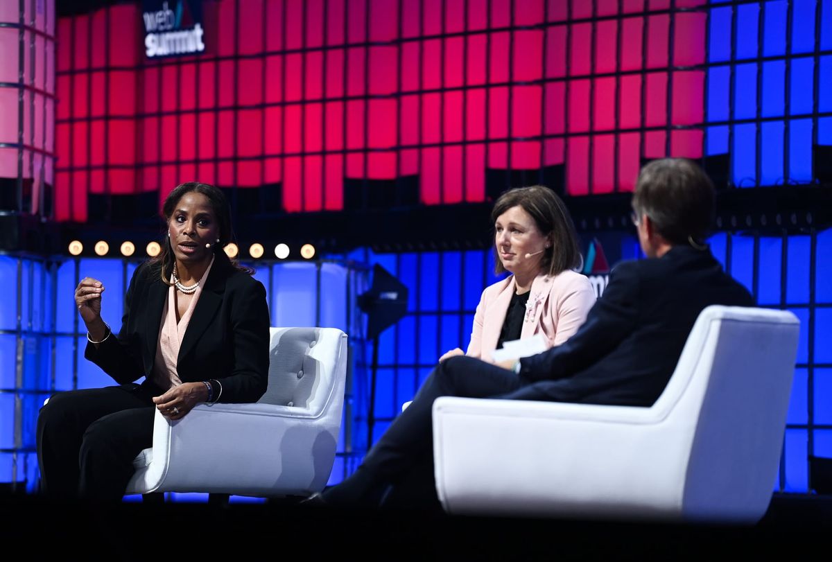 Democrats stay silent on Stacey Plaskett, an ex-Republican who texted Epstein in Congress