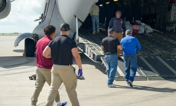 ICE awards no-bid contract for deportation flights, won't comment on foreign 'detention' facilities
