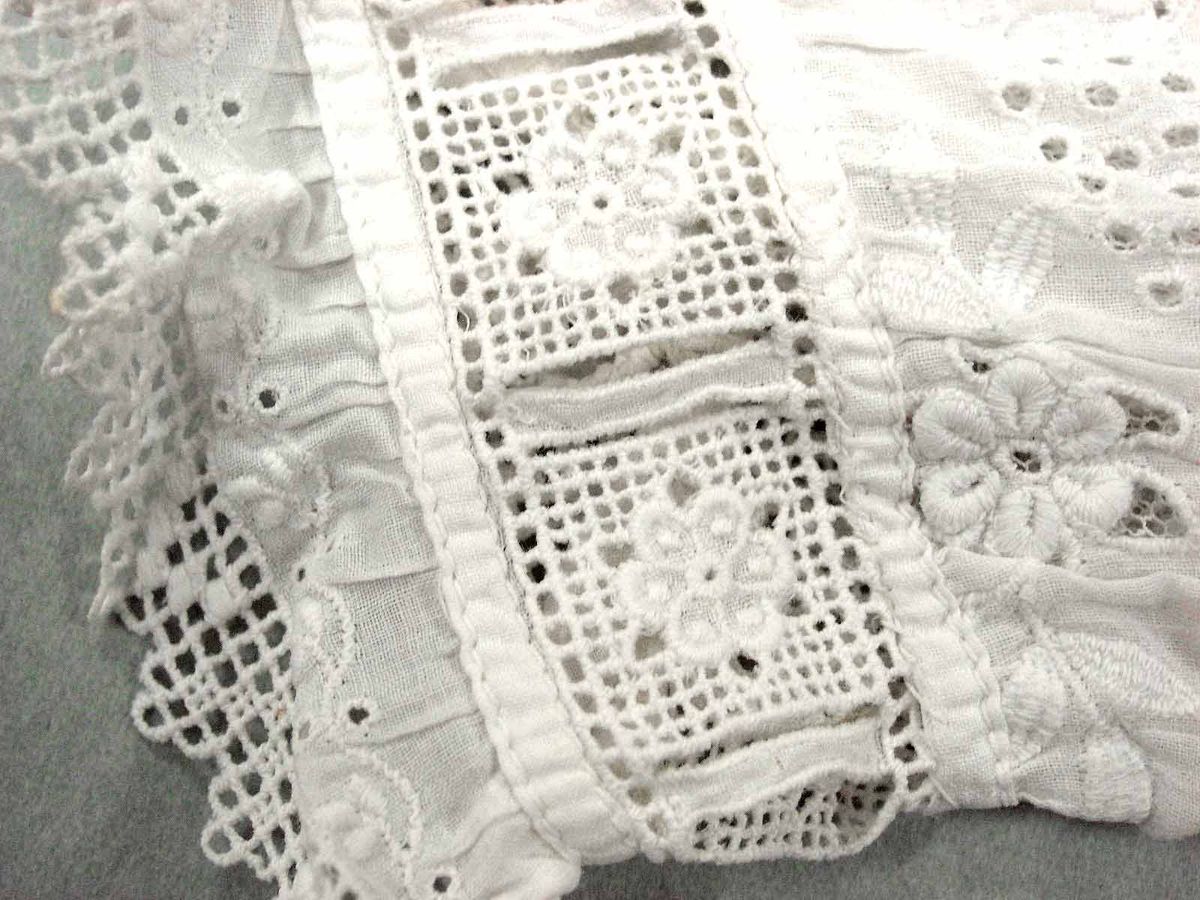 Cutwork Lace Sleeve Auckland Museum Cc4