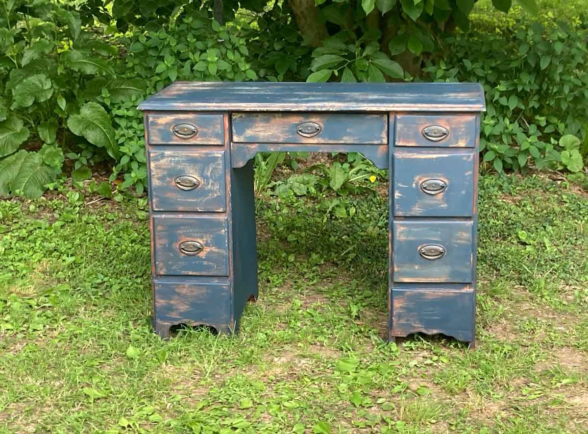 Vintage Desk Makeover