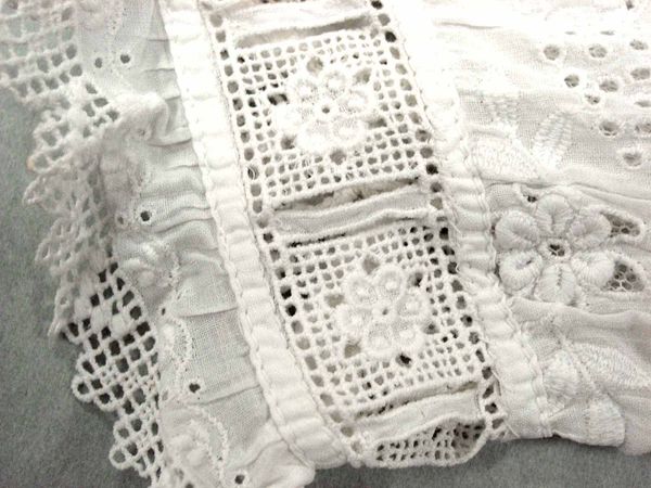 Cutwork Lace Sleeve Auckland Museum Cc4