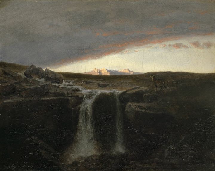 붉게 물든 노을과 쏟아지는 폭포수의 서늘한 침묵, 폭포가 있는 산악 풍경 Mountain Landscape with Waterfall