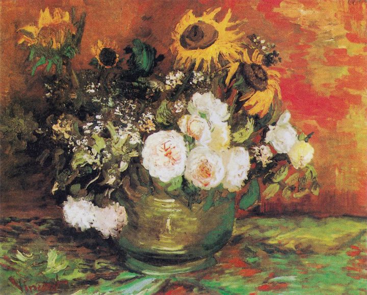 붉은 노을빛 배경에 만개한 여름의 향연, 해바라기와 장미가 있는 정물 Still Life with Sunflowers and Roses