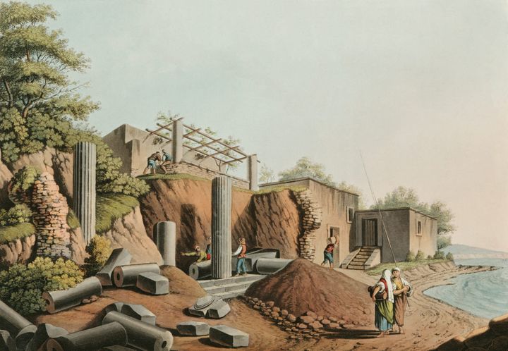해안가의 고대 석주 발굴 현장 전경 (Discovery of Antique Columns on the Shore)