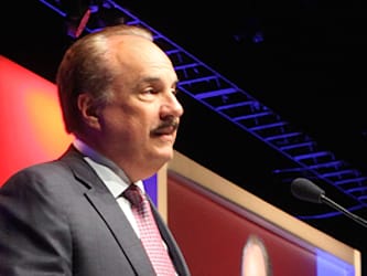 larry-merlo_cvs_executives-club-of-chicago-keynote_oct2016