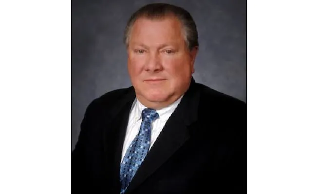 Albertsons enlarges Miller’s role