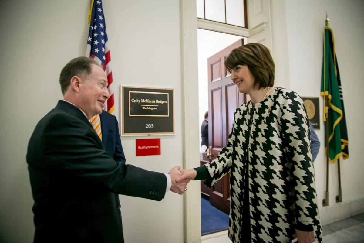 Pharmacy champion McMorris Rodgers leads letter to HHS on DIR reform
