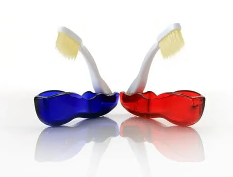 Mouth Watchers offers foldable travel toothbrush