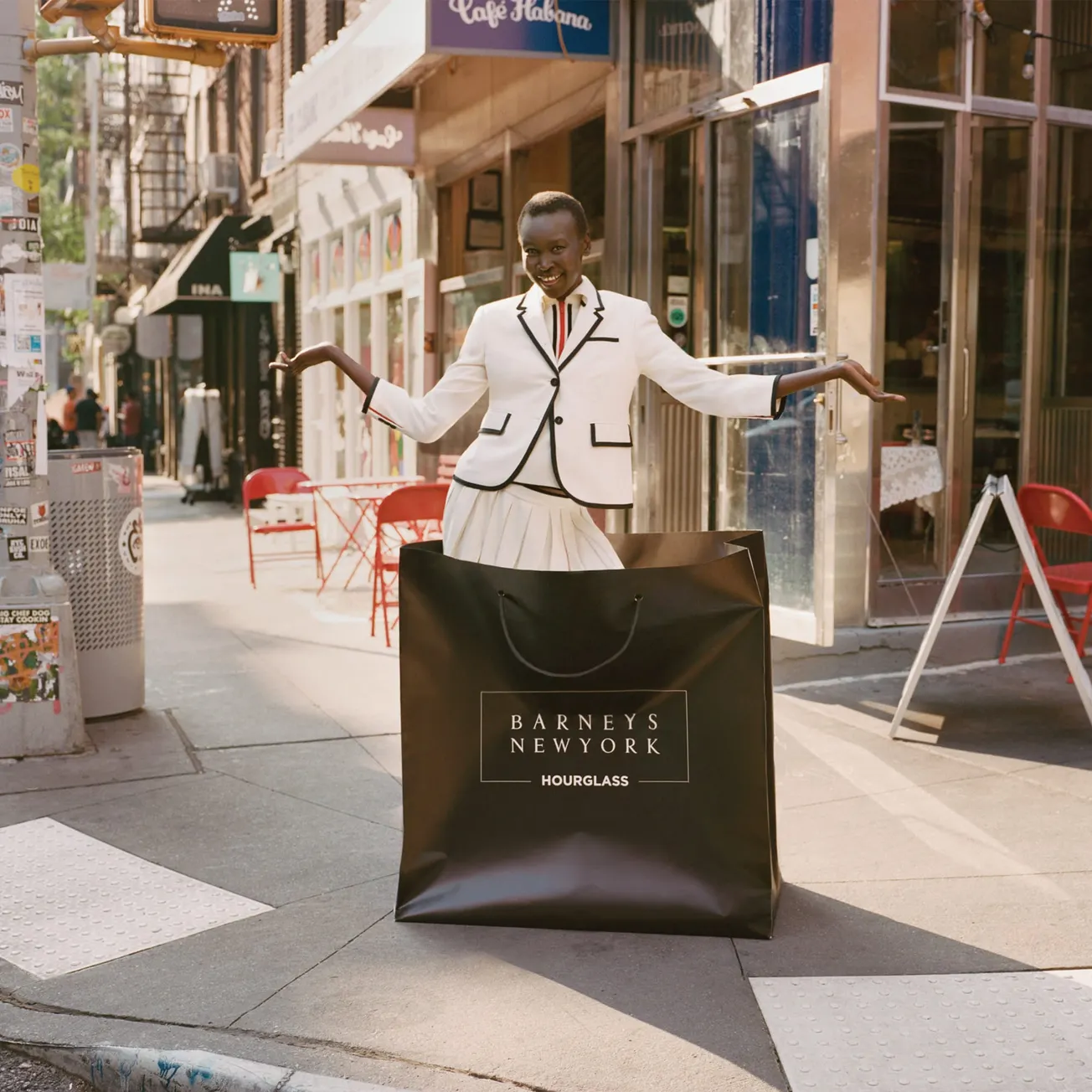 Hourglass celebrates the essence of Barneys New York with pop-up shop