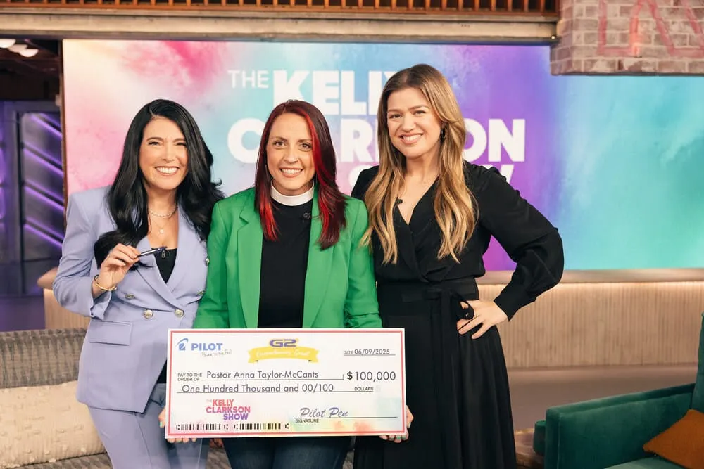 Pilot Pen awards $100K G2 grant to Michigan pastor on The Kelly Clarkson Show