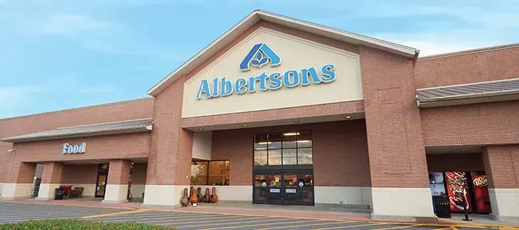 Albertsons reports solid Q1 as digital and pharmacy sales drive growth