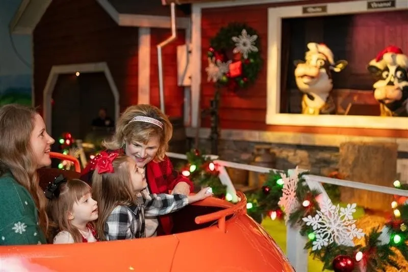 HERSHEY unwraps holiday magic