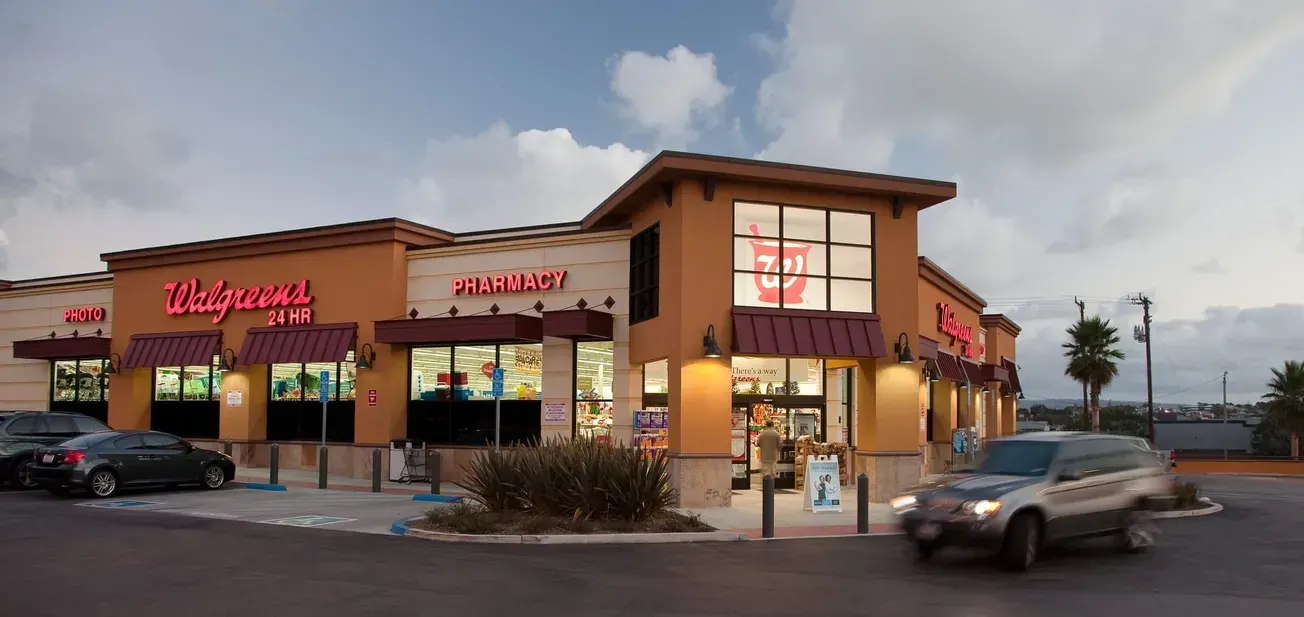 Walgreens powers up July 4 pharmacy access with extended hours