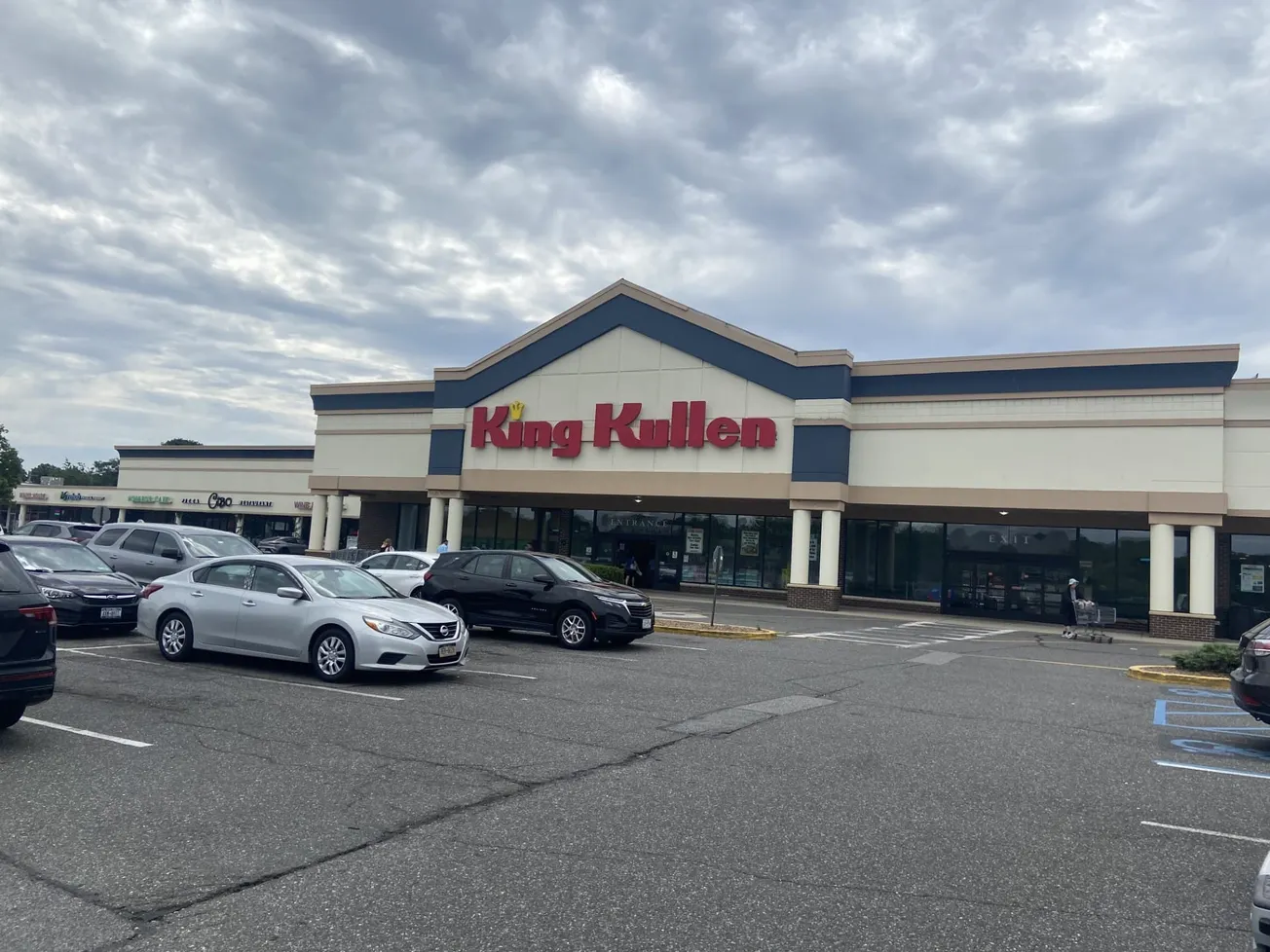 Giunta’s Meat Farms will acquire King Kullen chain