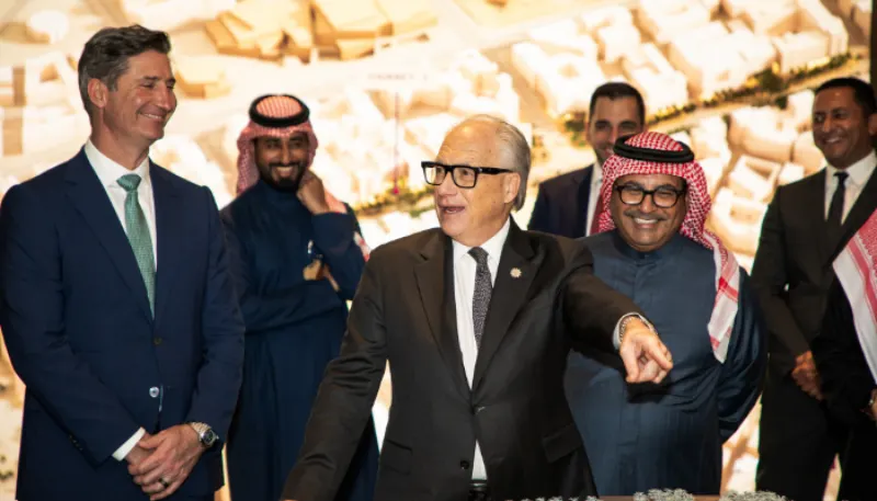 Starbucks and Alshaya Group explore retail partnership at Saudi giga-project