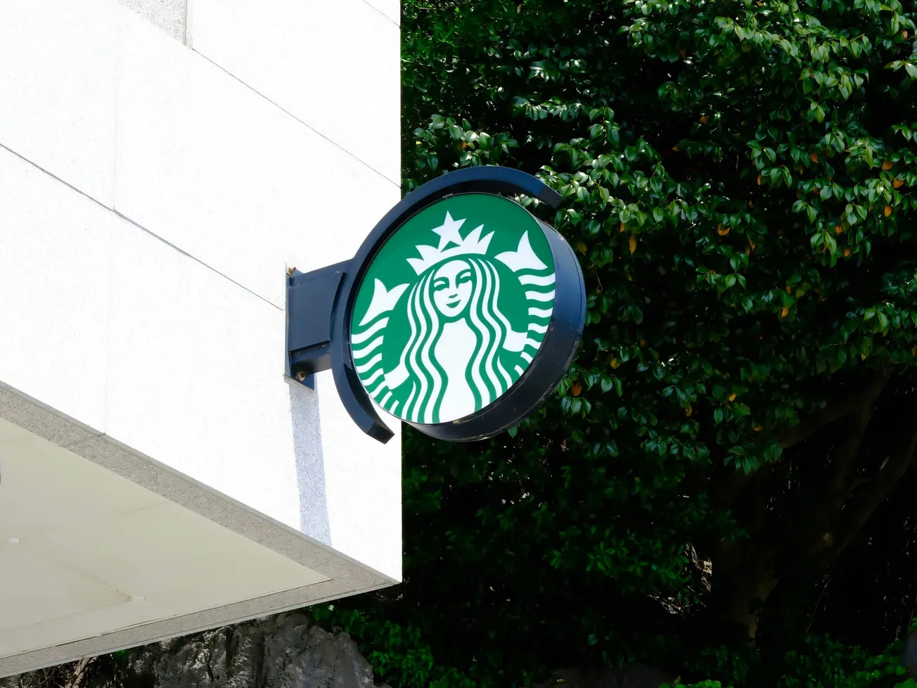 Alsea sees falling Starbucks sales in Europe offset by strong South America trading