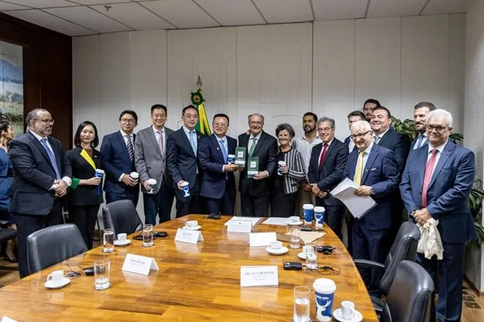 Luckin Coffee strengthens Brazil trade with $1.38bn coffee supply deal