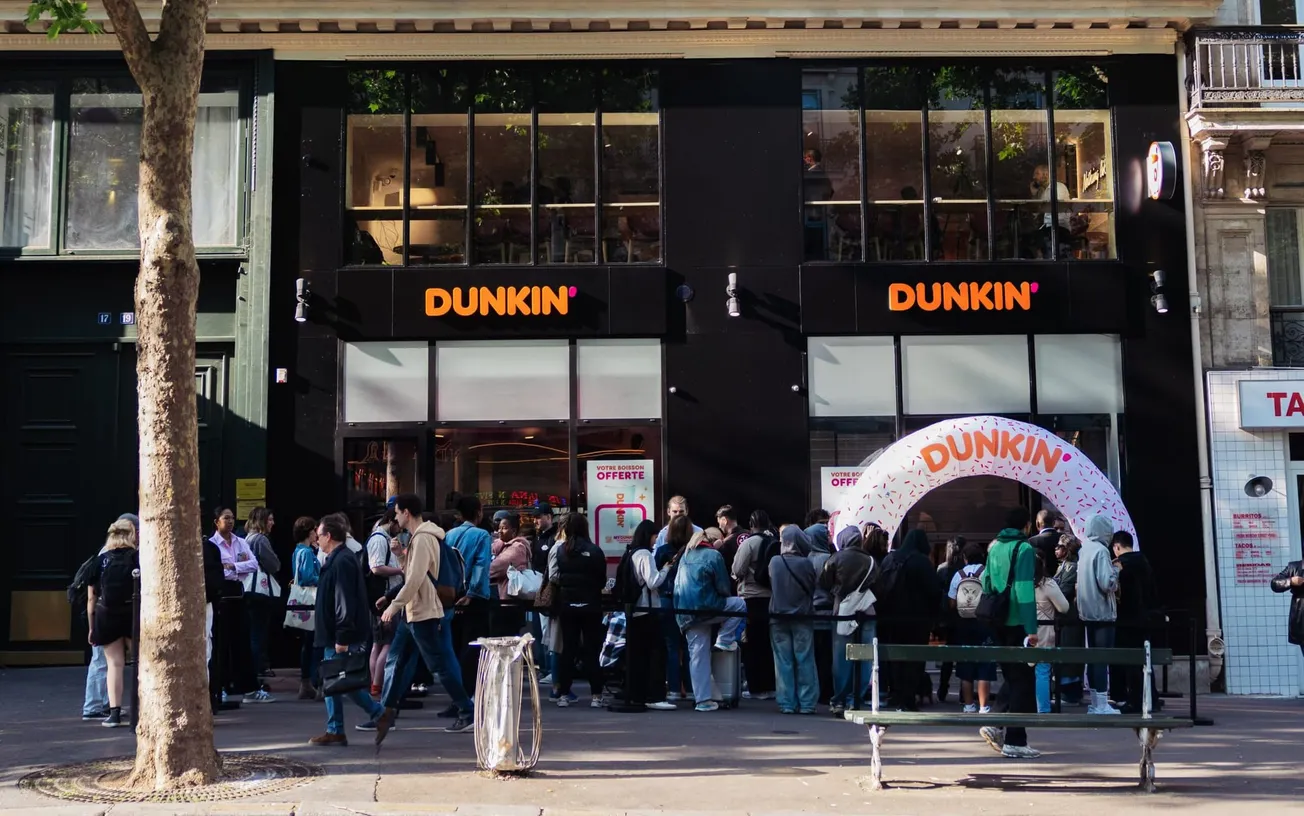 Dunkin’ makes France debut with Paris outlet