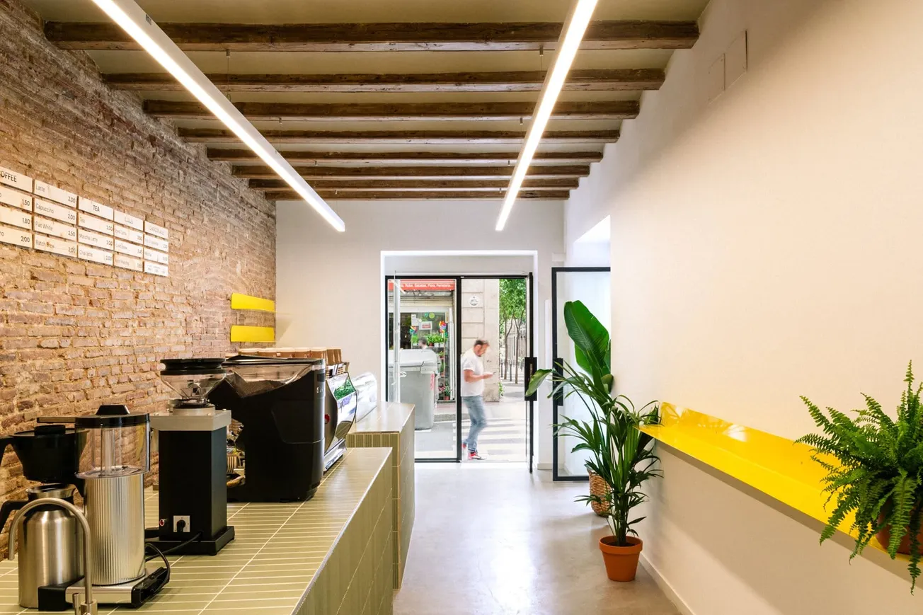 Episode 97: Democratising specialty coffee in Spain – A conversation with Yassir Rais, Syra Coffee