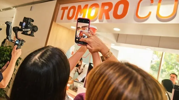 Indonesia’s Tomoro Coffee makes Singapore debut with university store