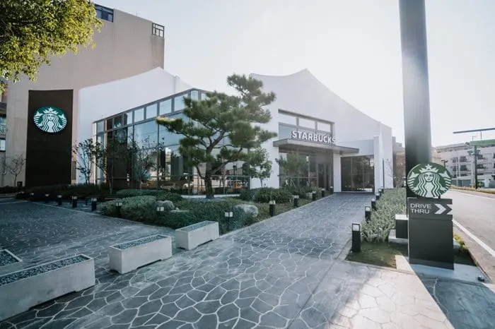 Starbucks opens first Greener Store in Taiwan