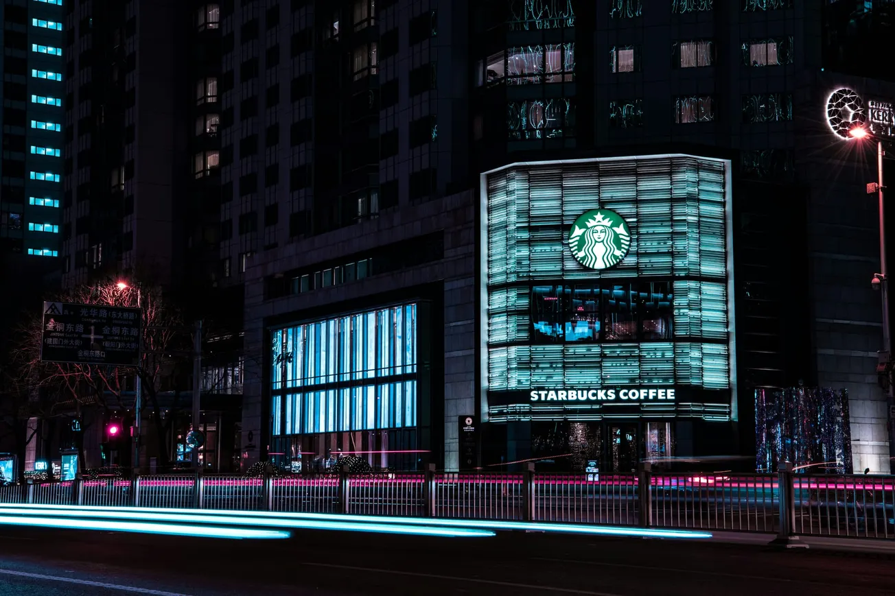Starbucks cuts non-coffee prices in China