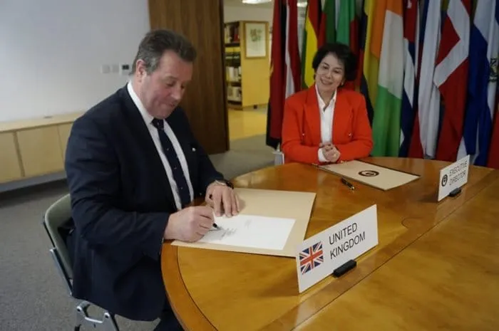 UK government signs the International Coffee Agreement 2022