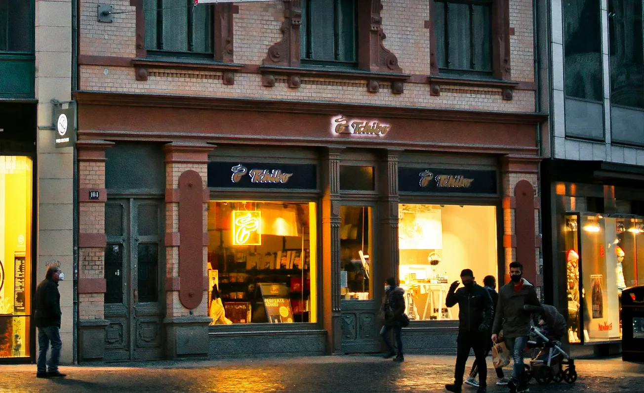 News 24/7: High coffee shop footfall delivers strong 2024 earnings for Germany’s Tchibo