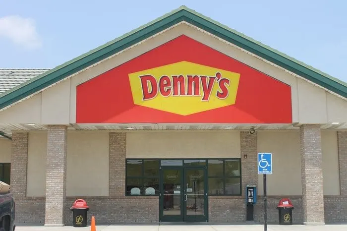 Denny’s posts strong first quarter but struggles to resume 24-hour trading