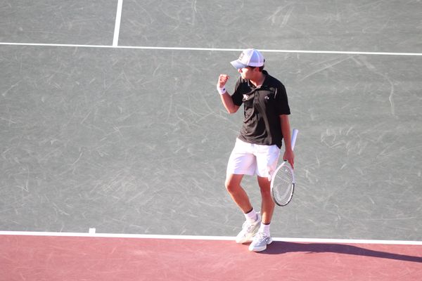 No. 1 Wake Forest pulls past Arizona for semifinal berth