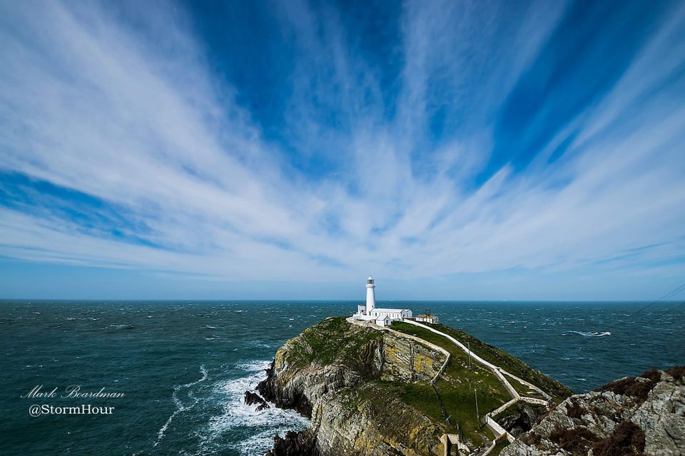 What Are Cirrus Clouds? Formation, Types and Weather Signs