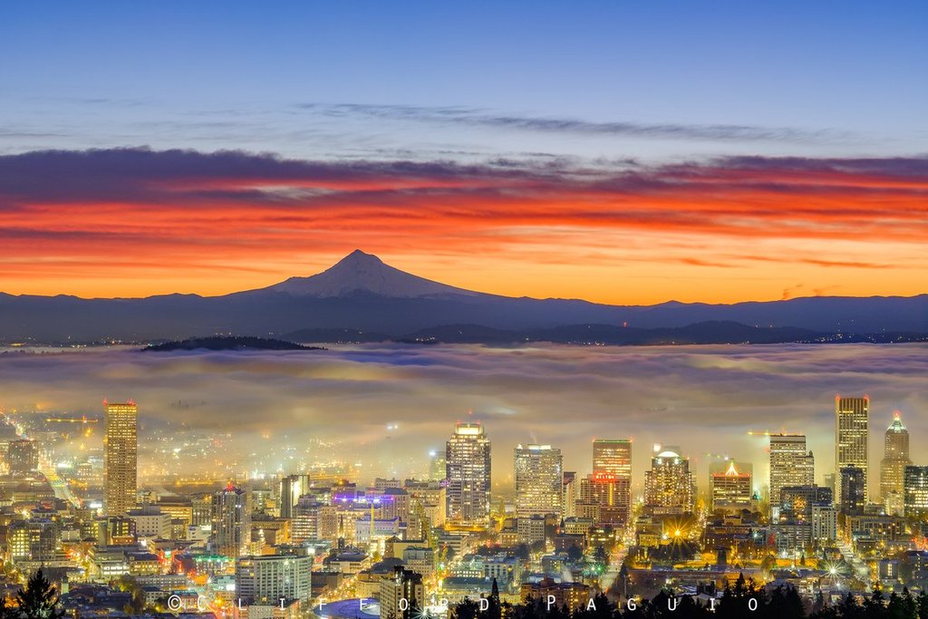 Gorgeous_Foggy_sunrise_in_Portland_Oregon_Clifford_Paguio_clifford_paguio_1024x1024