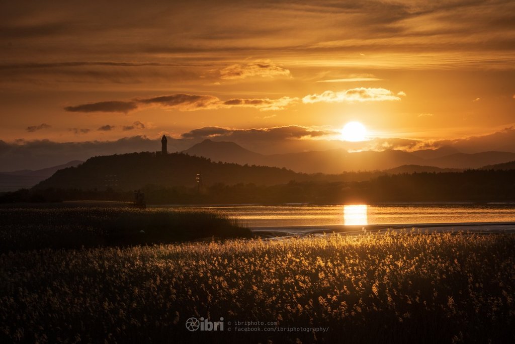 1st_Place_Sunset_over_the_mountains_by_Brian_Smith_iBri_Photo_1024x1024