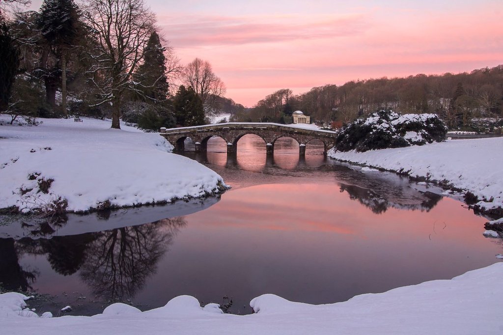 Minus_9_degrees_sunrise_at_Stourhead_Wiltshire_by_Rachel_Baker_Saintsmadmomma_1024x1024