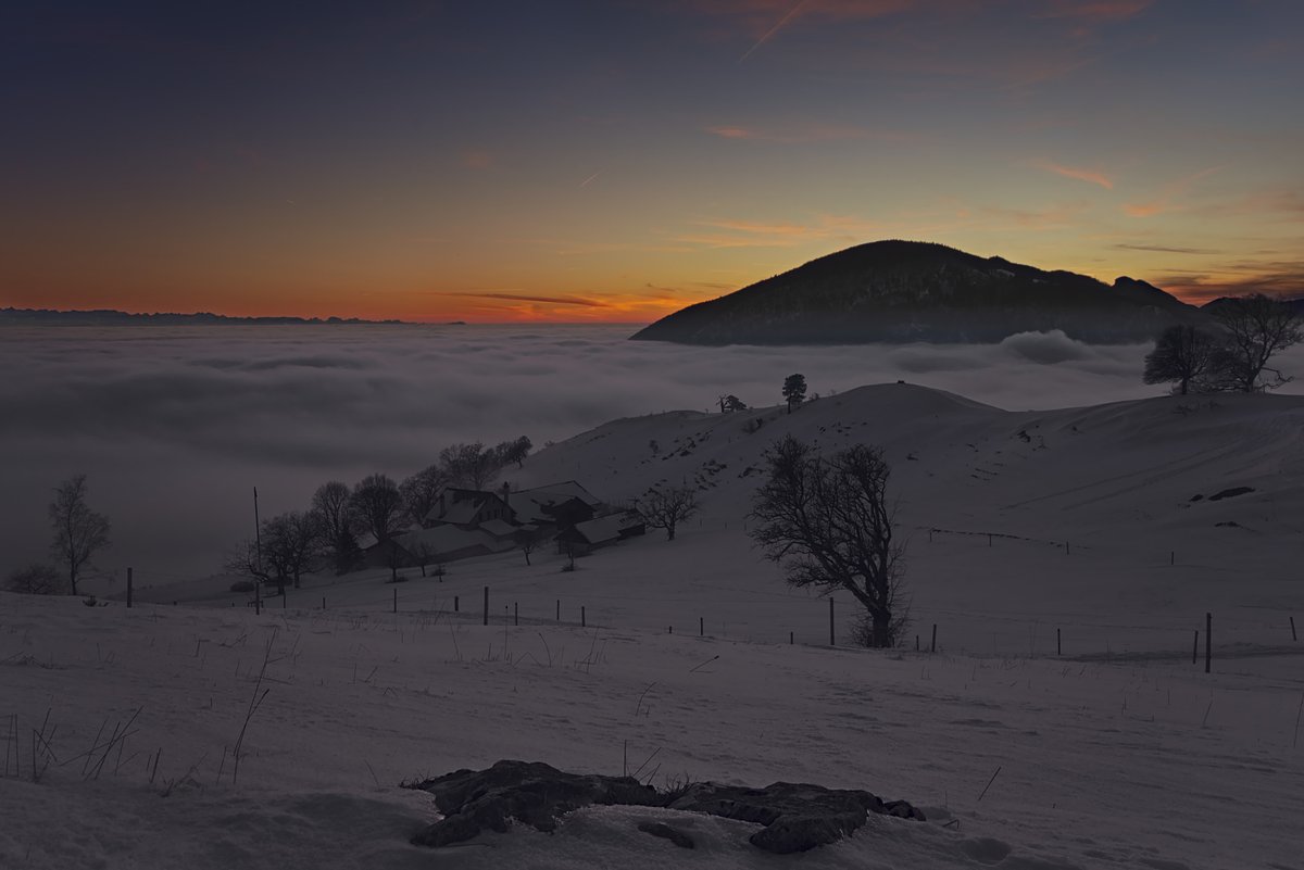 1st Place Winter sunset on the Oensinger Roggen in the Jura mountains in Switzerland by Wetter Ludwigsburg @lubuwetter