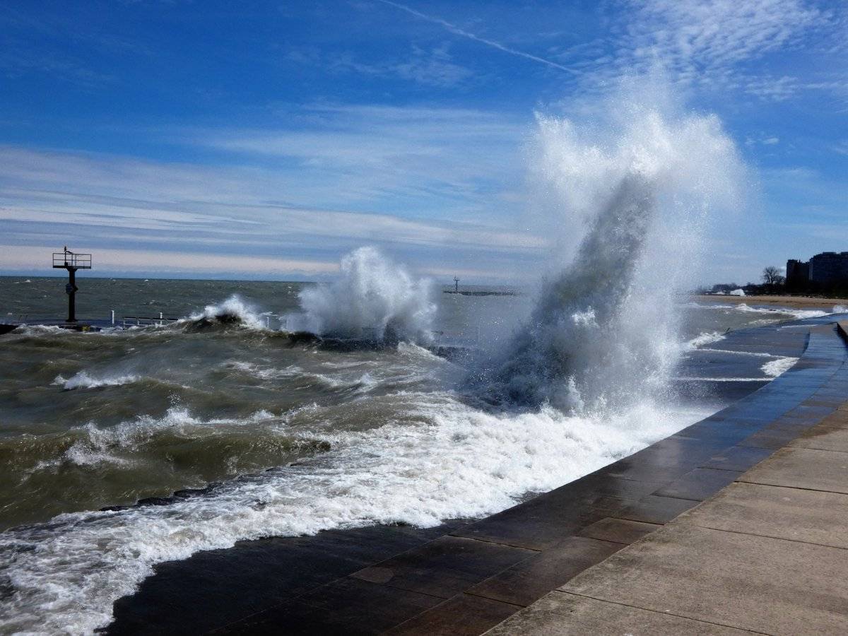 2nd Place Ana Sprague @anawanna1958 Powerful waves hit Chicago lakefront