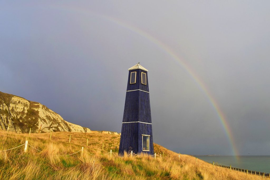 Rainbow_over_the_tower_by_Samphire_Hoe_SamphireHoe1997_1024x1024