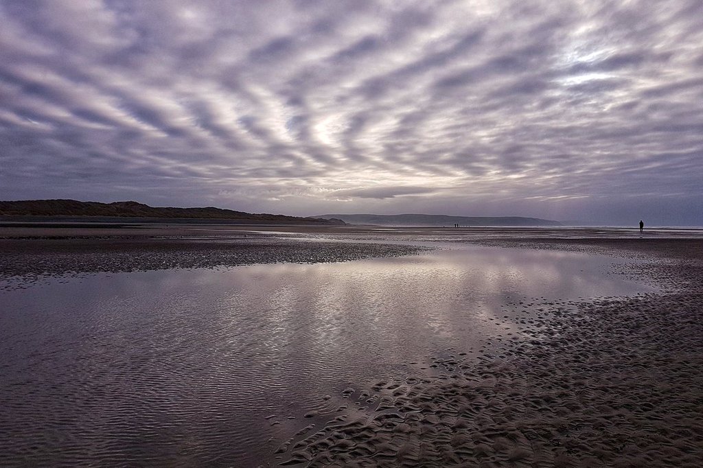 Stripes_on_stripes_at_Ynyslas_Tom_Lowe_saloplarus_1024x1024