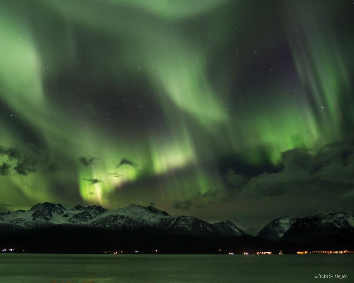 The northern lights over Norway by Elisabeth Hagen @ElisabethHag1