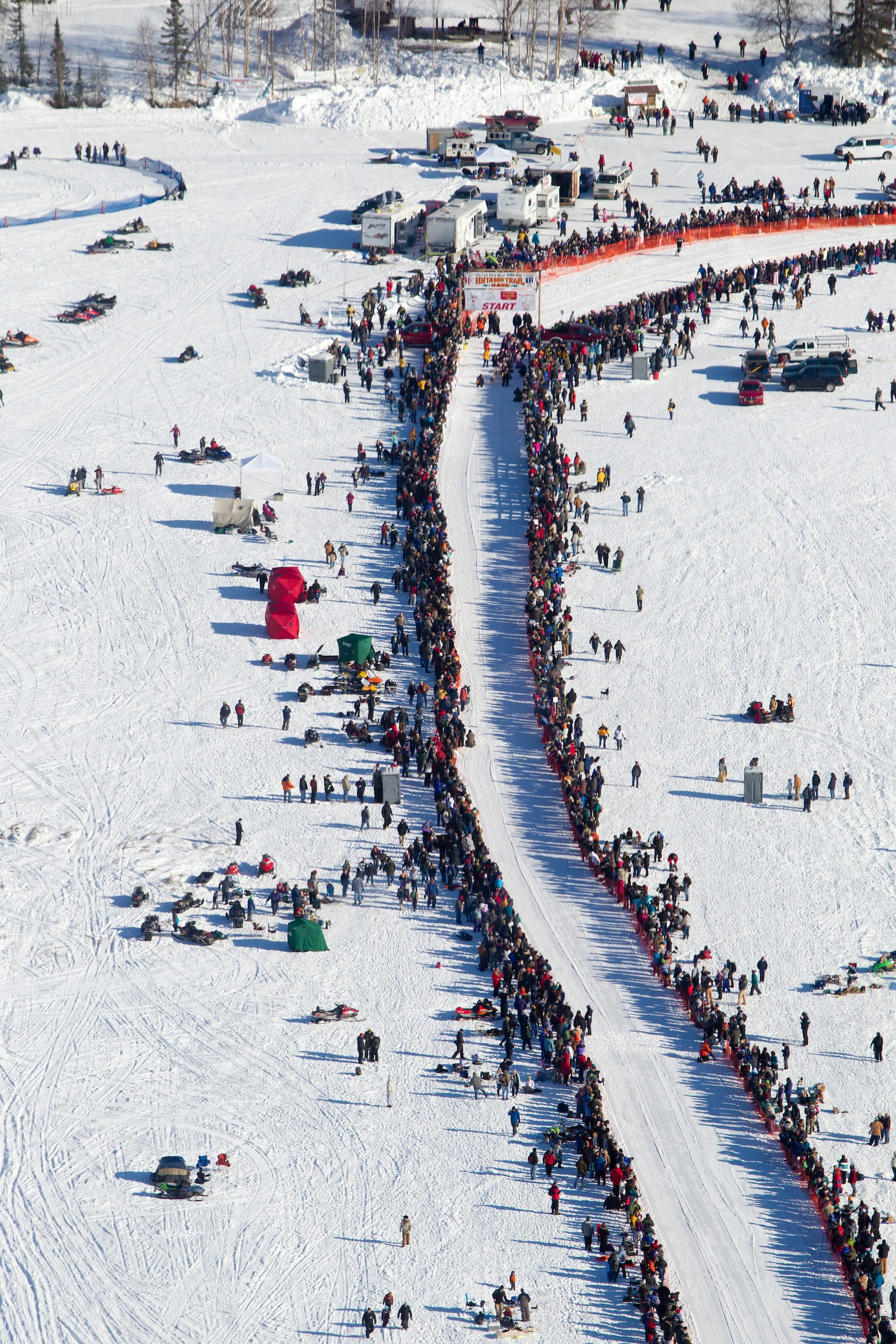 Spectators line the route at the Iditarod&nbsp;Trail Sled Dog&nbsp;Race restart in Willow on March 6, 2011. (Photo courtesy of Jeff Schultz/SchultzPhoto.com)
