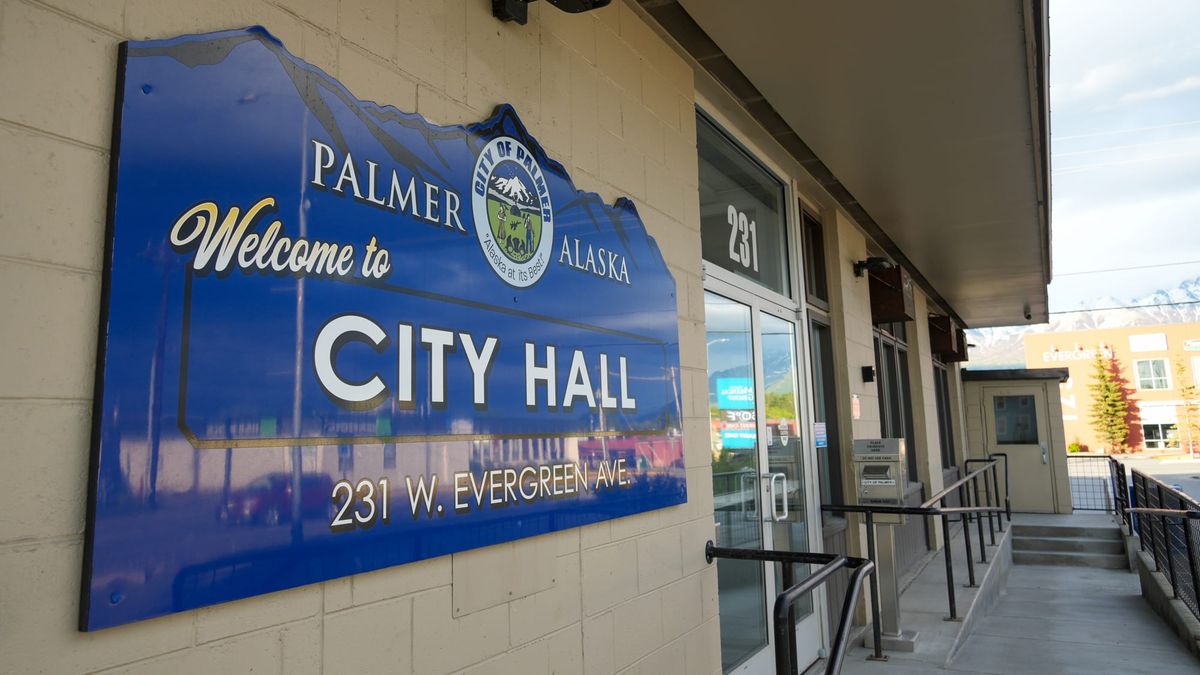 Palmer voters to decide on scrapping city manager residency rules