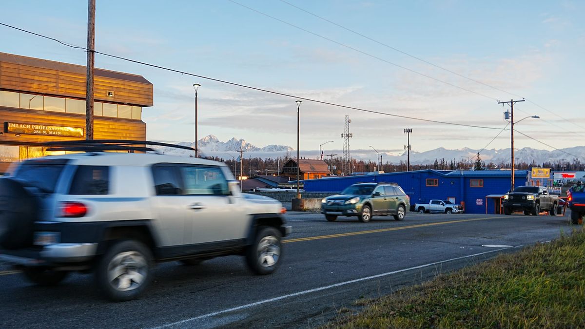 Major Wasilla road overhaul to convert Main Street to one-way traffic, add dedicated bike lanes