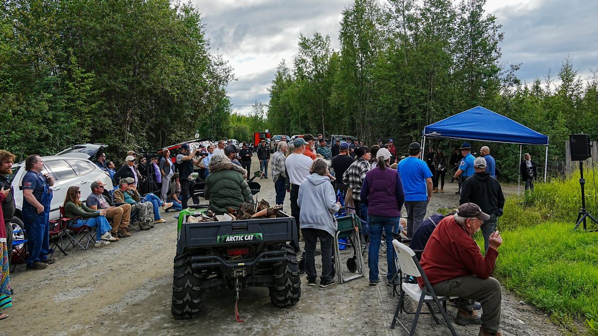 Big Lake residents press officials for quick action on troubled properties