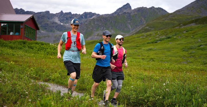 Hatcher Pass race participants
