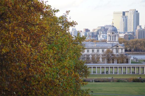 How to be a tourist and shop at the same time